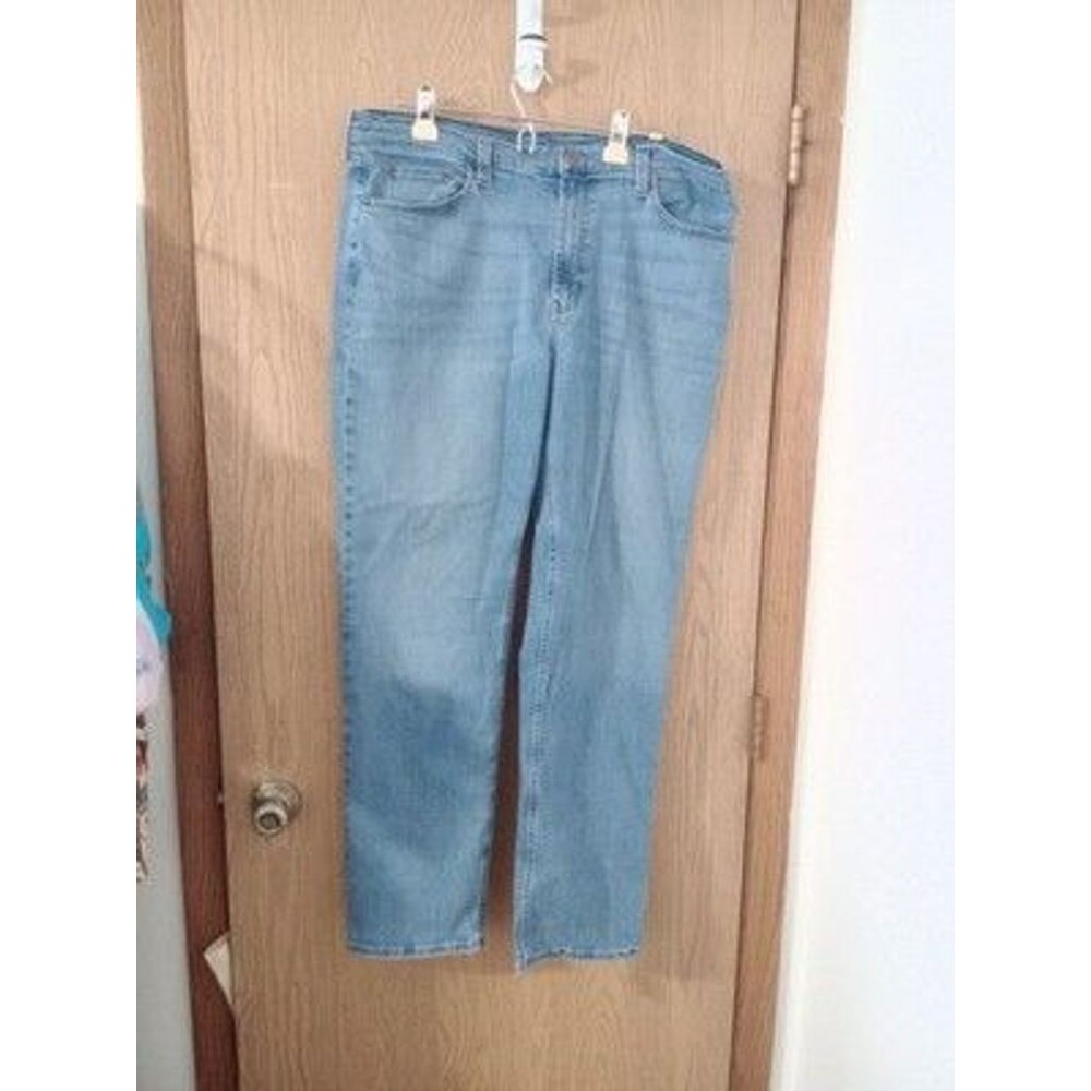LL Bean Classic Fit Mens Jeans 38x32 Medium Wash Blue Denim 100% Cotton